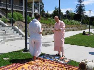 04-ashram-maharaj-cabrillo-bhakti-yoga