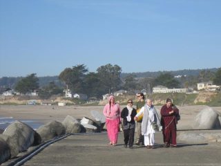 03-BSV-lighthouse-kirtan