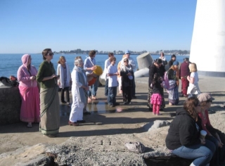 05-BSV-lighthouse-kirtan