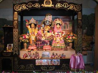 01-gaura-purnima-2012