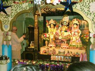 02-gaura-purnima-2012