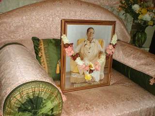 05-gaura-purnima-2012