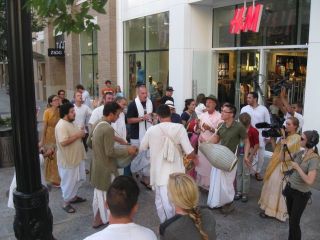 09-slc-scs-mission-sankirtan-downtown