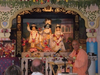 06-nrsimha-chaturdasi-soquel-ashram-2012