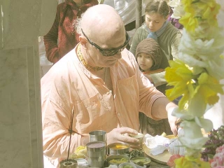 19-Srila Govinda Maharaj Disappearance Program in Soquel April 2012