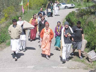 30-Srila Govinda Maharaj Disappearance Program in Soquel April 2012