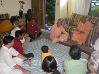 29-Guests at Sridhar Prabhu's home program