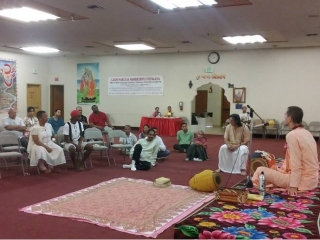 05-travelling-sankirtan-with-tyagi-maharaj.jpg