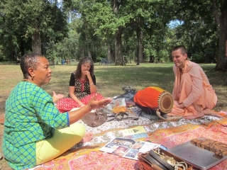 14-travelling-sankirtan-with-tyagi-maharaj.jpg