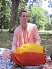 16-travelling-sankirtan-with-tyagi-maharaj.jpg