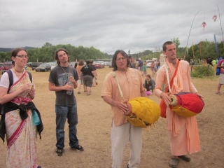 84-travelling-sankirtan-with-tyagi-maharaj.jpg